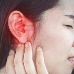 Sử dụng phương pháp bấm huyệt chữa ù tai: Hiệu quả hay không?