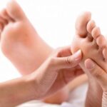 Vị trí huyệt dũng tuyền ở đâu?