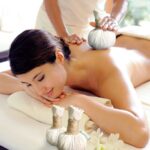 Công dụng chữa bệnh của chườm thảo dược