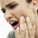 Day bóp bấm huyệt chữa đau răng
